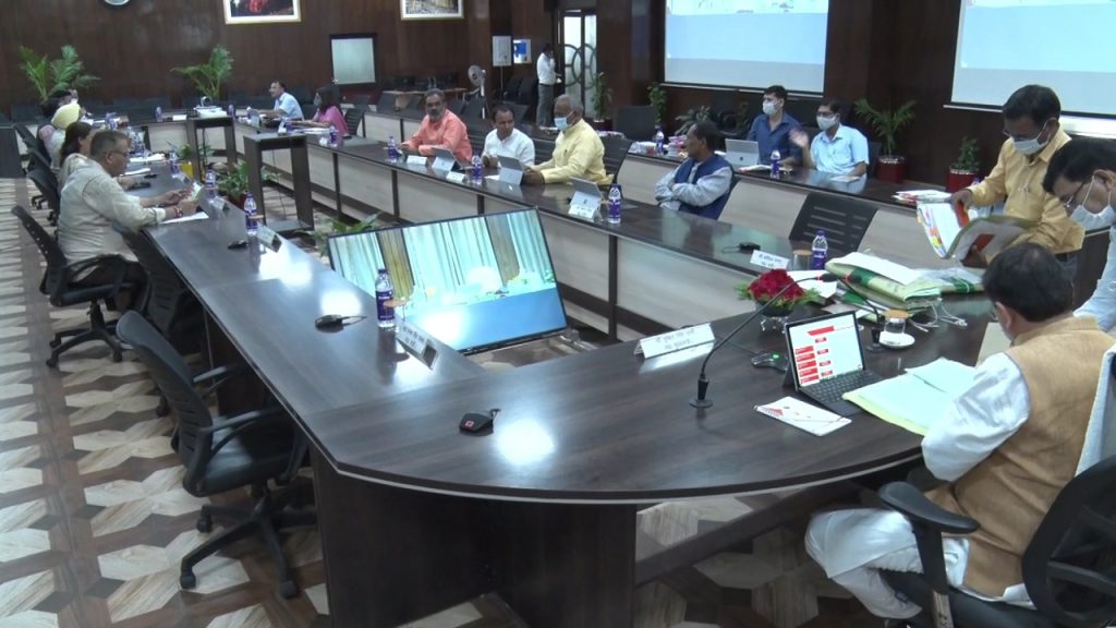 धामी कैबिनेट ने मंगलवार को 29 प्रस्तावों पर लिए फैसले| Dhami cabinet Decisions on 12 oct 2 VideoCapture 20211012 142658