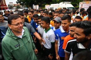 Cm dhami birthday : जन्मदिन के मौके पर मुख्यमंत्री धामी ने देहरादून घंटाघर से संकल्प दौड़ का फ्लैग ऑफ किया। 2 IMG 20220916 WA0003