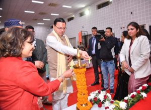 बाल दिवस पर मुख्यमंत्री ने बच्चों संग बिताए पल, दिए कई जीवन सूत्र, बेसहारा बच्चो का साथ दें | Cm dhami said on childrens day 2 Cm dhami said on childrens day