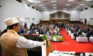 बाल दिवस पर मुख्यमंत्री ने बच्चों संग बिताए पल, दिए कई जीवन सूत्र, बेसहारा बच्चो का साथ दें | Cm dhami said on childrens day 3 Cm dhami said on childrens day