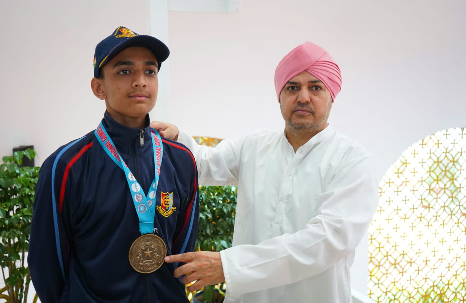 एसजीआरआर पब्लिक स्कूल के छात्र आदित्य प्रजापति को नेशनल गेम्स 10 मीटर शूटिंग में स्वर्ण पदक | SGRR student Aditya won Gold in National Shooting Games 3 SGRR student Aditya won Gold in National Shooting Games