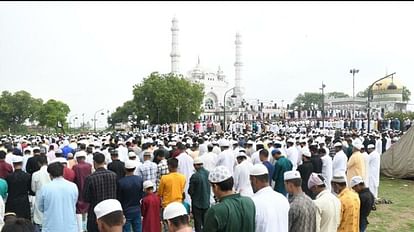 कुर्बानी का पर्व ईद–उल–अजहा, गिले शिकवे भूल सबको गले लगाना सीखता यह त्योहार | Eid–Al–Adha 3 Eid–Al–Adha