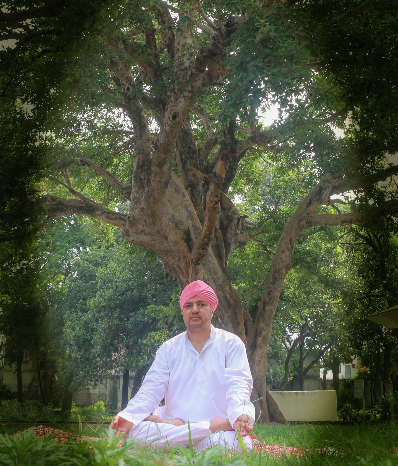 महंत देवेंद्र दास ने योग दिवस के अवसर पर योग को दिनचर्या में शामिल करने का किया आह्वाहन | 9th International Yoga Day 4 9th International Yoga Day