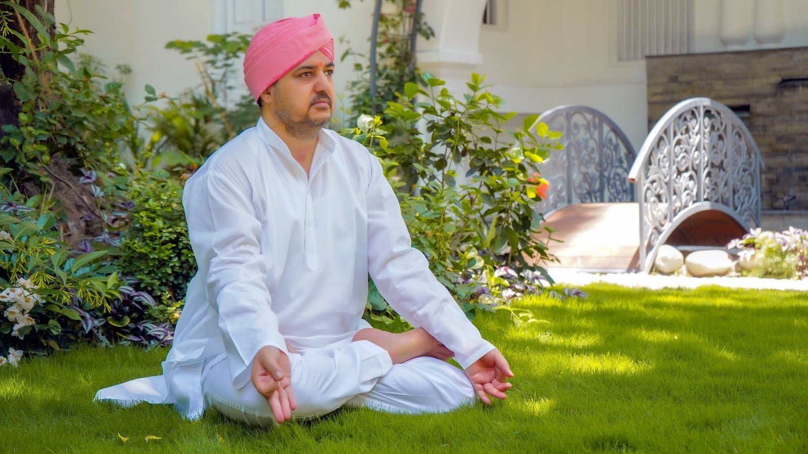 महंत देवेंद्र दास ने योग दिवस के अवसर पर योग को दिनचर्या में शामिल करने का किया आह्वाहन | 9th International Yoga Day 3 9th International Yoga Day