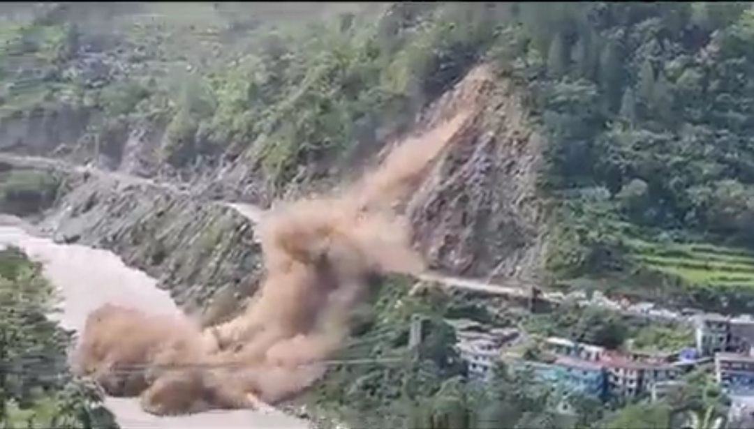 Heavy Landslide in Chamoli