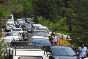 Traffic Plan : राज्य के 2 जिलों में ट्रैफिक से निजात दिलाने को तैयार हुआ प्लान, मुख्य सचिव की बैठक में हुई बैठक में हुआ एलान | Traffic Plan get ready for 2 cities in uttarakhand 2 Traffic Plan