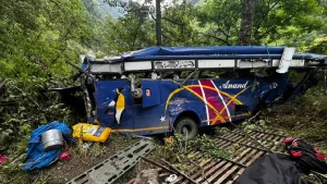 Uttarkashi News : उत्तरकाशी में बड़ा बस हादसा, 7 लोगों की मृत्यु, 28 घायल, सीएम धामी ले रहे पल–पल की जानकारी | Uttarkashi Bus Accident 4 Uttarkashi Bus Accident