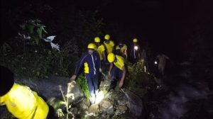 Joshimath : जोशीमठ में अनियंत्रित होकर 100 मीटर खाई में गिरी कार, 1 की मौत, 4 घायल | Joshimath Accident 2 Joshimath Accident
