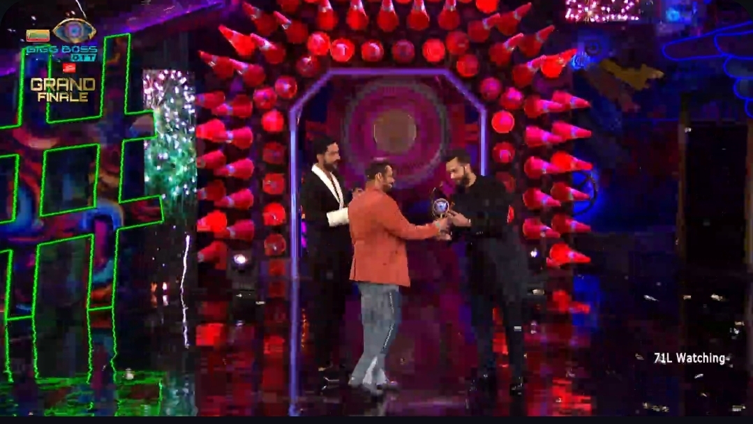 bigg boss ott 2 winner elvish yadav