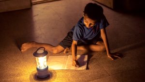 power Outage के कारण 38 गांवों की बिजली गुल, तीन दिनों से परेशान 40 हजार लोग, कारोबार ठप, शिक्षा पर भी पड़ रहा असर | Power Outage In Almora 3 Power Outage In Almora