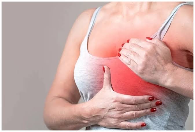 Breast cancer in India : हर 13 मिनट में होती है एक महिला की मौत, स्तन कैंसर को बिल्कुल इग्नोर ना करे, यहां जाने इस से जुड़ी सभी जरूरी जानकारी। 2 Breast cancer in India