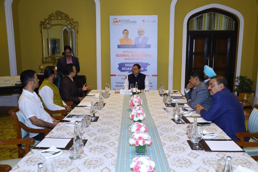 धामी का धमाल : मुंबई में रोड शो में करार के लिहाज से बना रिकॉर्ड, CM धामी ने किये 30200 करोड़ रुपए के MOU | CM Dhami Mumbai road show 2 CM Dhami Mumbai Road Show