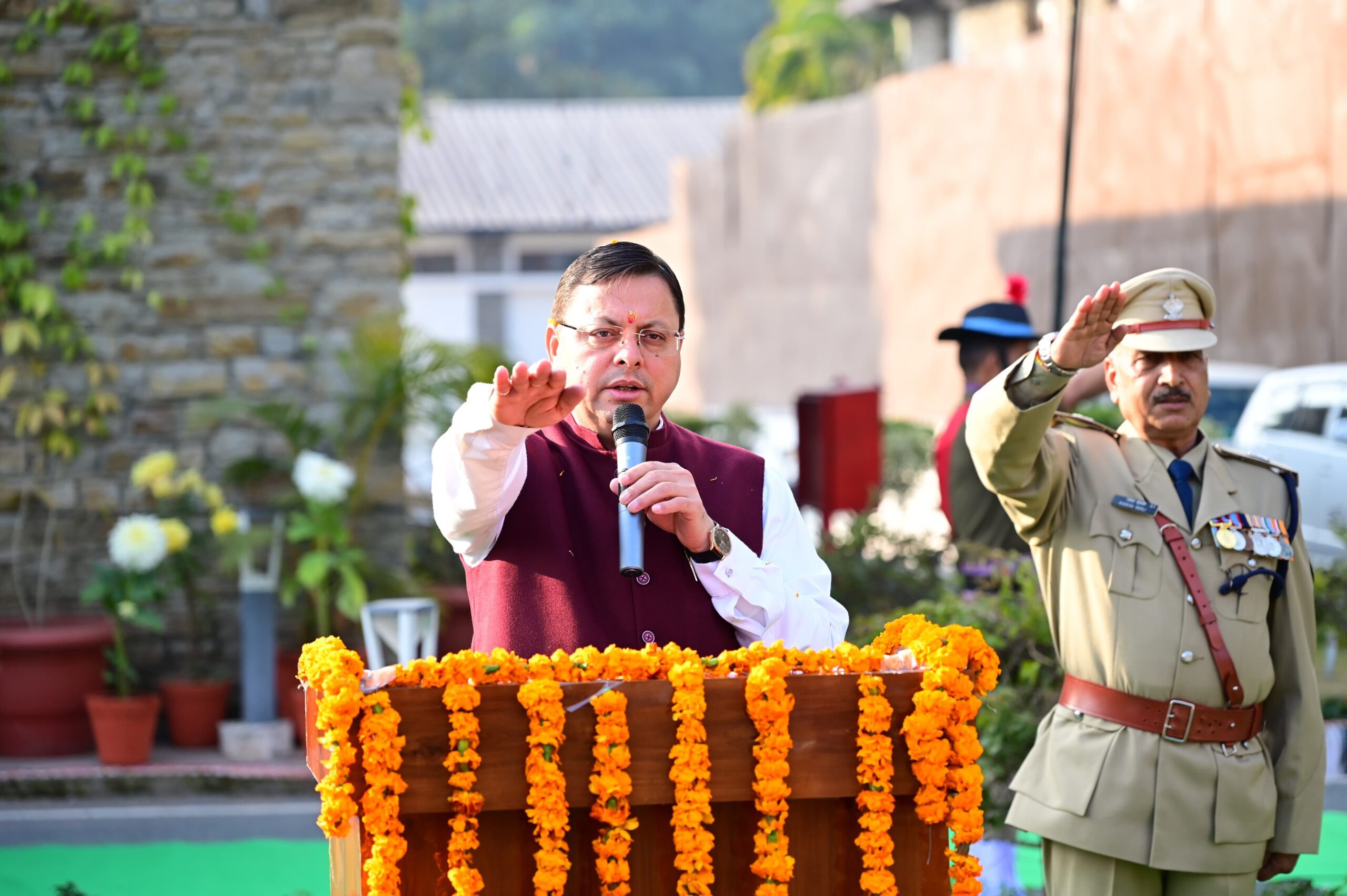 सीएम धामी ने गणतंत्र दिवस के मौके पर मुख्यमंत्री आवास में फहराया तिरंगा, कहा – नारी शक्ति वंदन अधिनियम हुआ पारित 1 IMG 20240126 WA0029 scaled