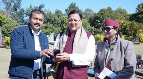 सीएम धामी ने भूपेन्द्र बसेड़ा के गीत ‘‘आ रहा है यू.सी.सी.’’ का किया विमोचन 1 IMG 20240202 WA0029 scaled e1706866260130