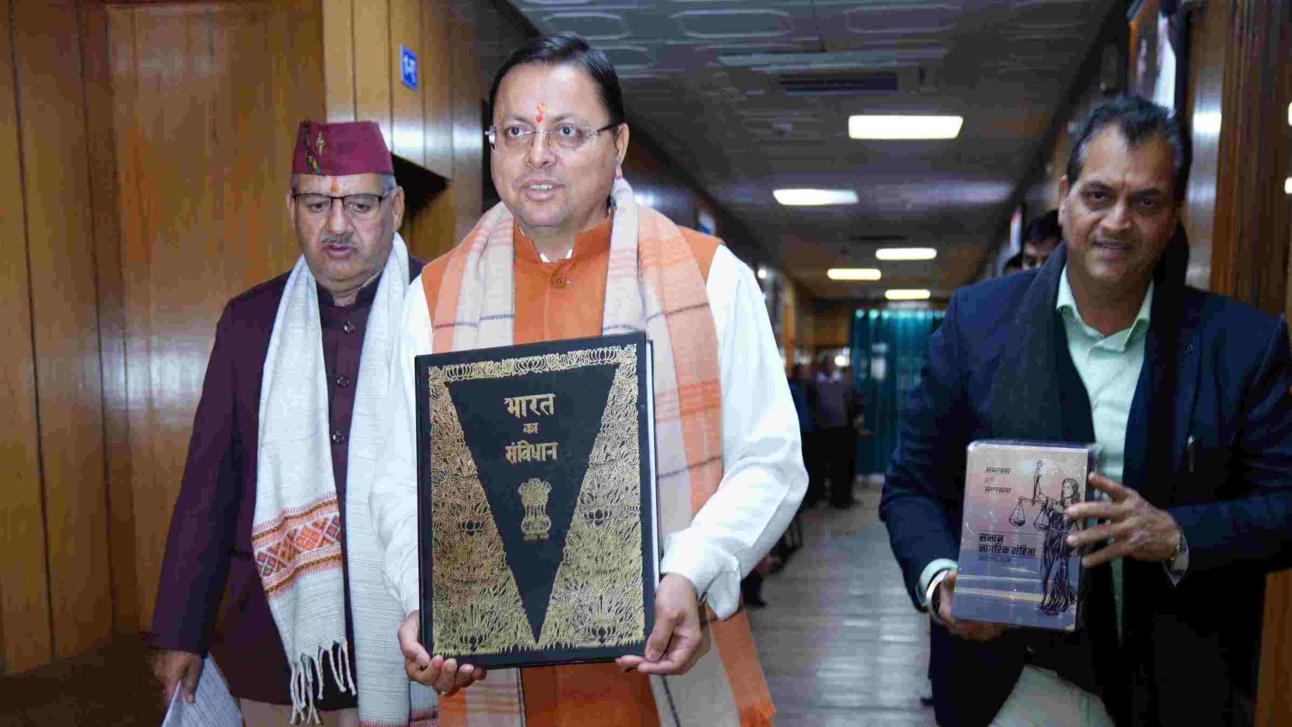 सीएम धामी ने UCC बिल विधानसभा में किया पेश, पढ़िए क्या कुछ है बिल में प्रावधान.. 1 ucc uttarakhand scaled