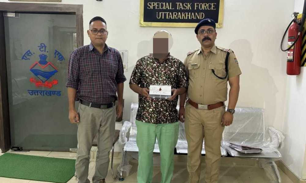 साइबर क्राइम पुलिस स्टेशन देहरादून (STF) द्वारा करोड़ों के राष्ट्रीय स्कैम करने वाले अभियुक्त को महाराष्ट्र से किया गिरफ्तार 5 IMG 20240325 WA0036 1