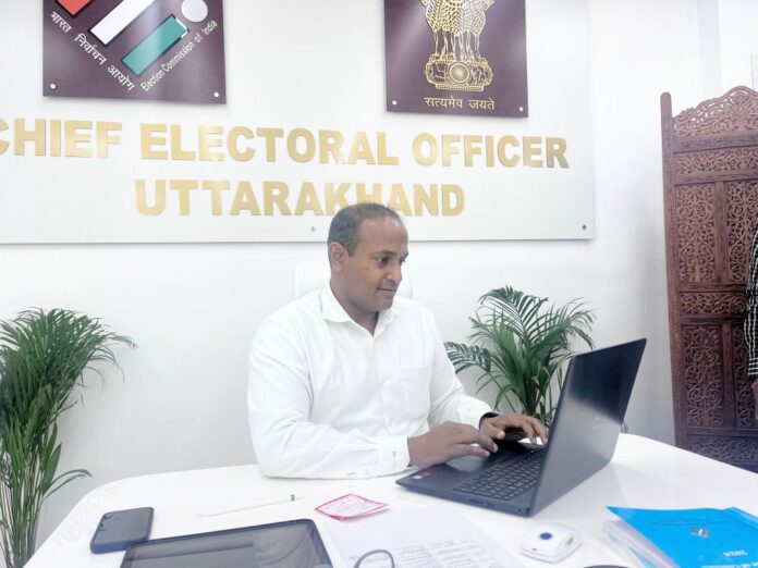 मतदान के प्रति जन सहभागिता बढ़ाने के उद्देश्य से आयोजित क्विज कंपटीशन में रॉबिन जॉन रहे प्रथम 1 d 5 1