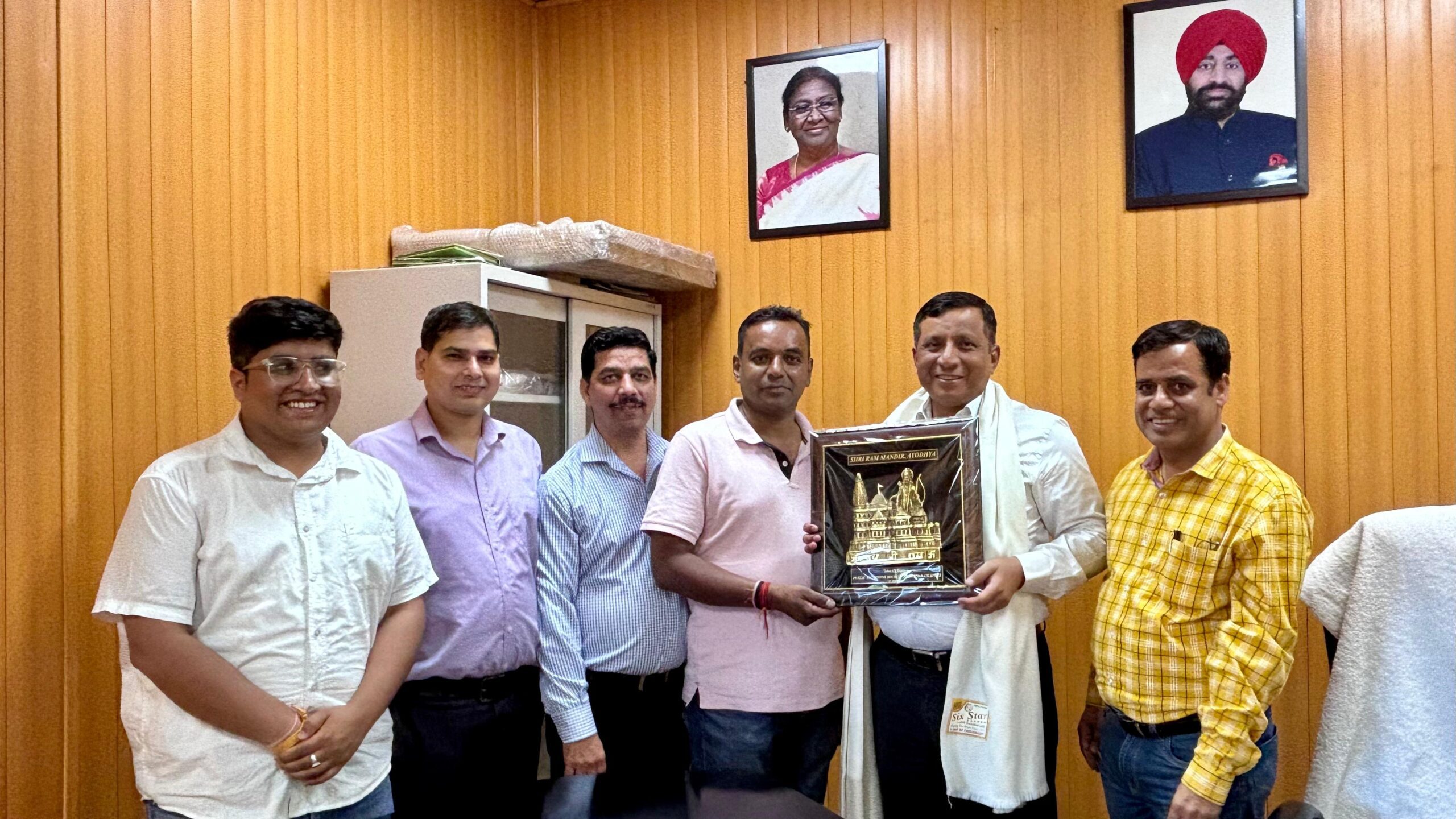 उत्तराखंड की विशेषताओं और संभावनाओं को राष्ट्रीय फलक पर रखने में सहयोगी बने पीआरएसआईः बंशीधर तिवारी 1 06c scaled