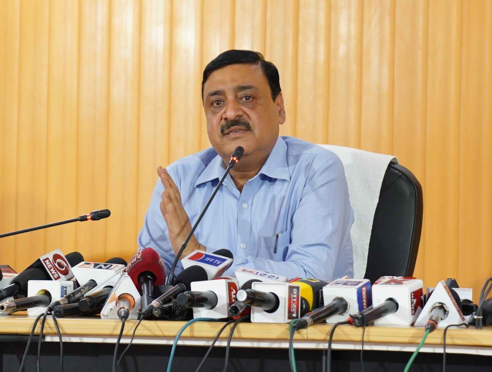 9 लाख से ज्यादा श्रद्धालुओं ने अब तक किए चारों धामों के दर्शन, 52 श्रद्धालुओं की मौत 1 IMG 20240515 WA0017