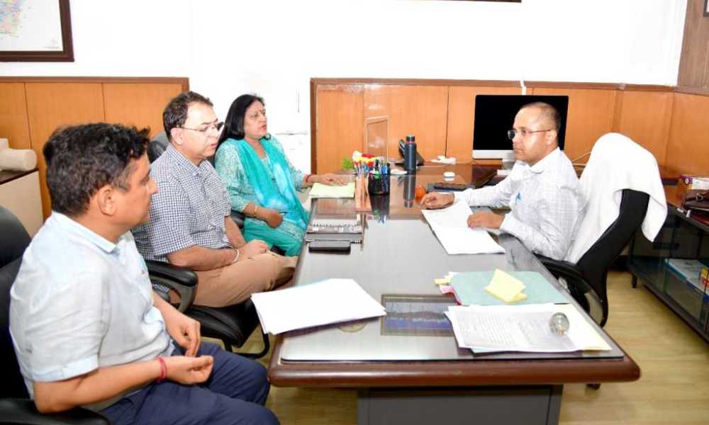 सचिव ने ली पेयजल विभाग की तैयारियों की समीक्षा, कहा- क्षतिग्रस्त पेयजल योजनाओं की दैनिक आधार पर तैयार की जाए रिपोर्ट, आपदा के दृष्टिगत सभी जनपदों में कन्ट्रोल रूम की हो स्थापना 1 IMG 20240704 WA0129