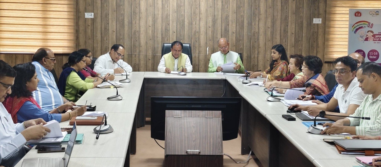 सूबे में मातृ मुत्यु दर कम करने को बने रोड़मैपः डॉ धन सिंह रावत 1 IMG 20240724 WA0119