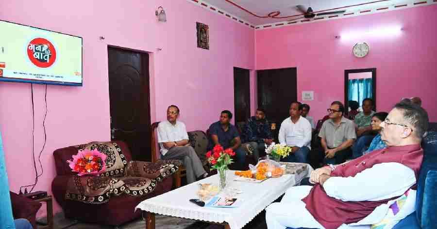 कैबिनेट मंत्री गणेश जोशी ने सुना प्रधानमंत्री नरेंद्र मोदी के मासिक रेडियो कार्यक्रम “मन की बात” का 112वां संस्करण 1 c1 20240728 22015296