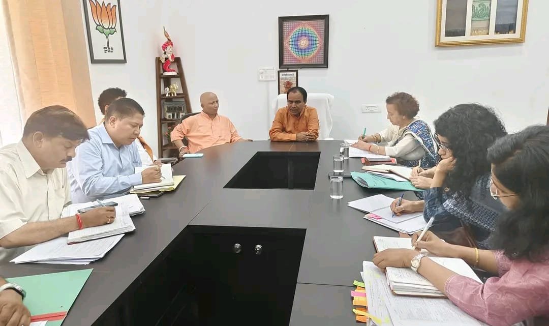 आम लोगों को सुलभ हो स्वास्थ्य सेवाएं, विभाग में लम्बे समय से रिक्त पदों को शीघ्र भरें अधिकारी : धन सिंह रावत 1 1725624498 IMG 20240906 WA0043