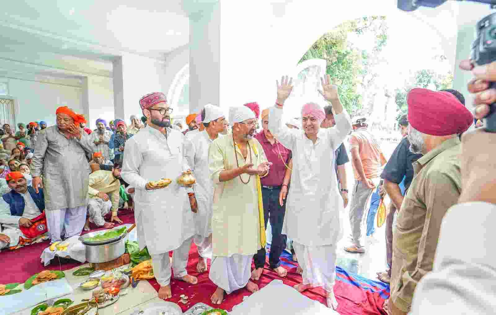 श्रद्धा और भक्तिभाव के साथ मनाया गया महानिर्वांण पर्व, श्री गुरु राम राय महाराज जी के महानिर्वाण पर्व पर श्री दरबार साहिब में जुटीं देश विदेश से संगतें 1 IMG 20240911 WA0024