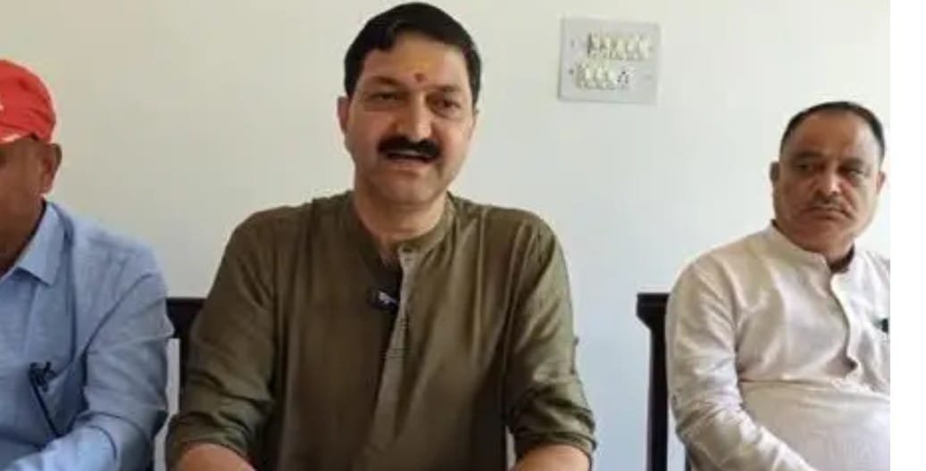 बद्री-केदार मंदिर समिति अध्यक्ष अजेंद्र अजय ने रूद्रप्रयाग में की प्रेस वार्ता, कांग्रेस का चरित्र सनातन विरोधी : अजेंद्र अजय 1 IMG 20240911 WA0029