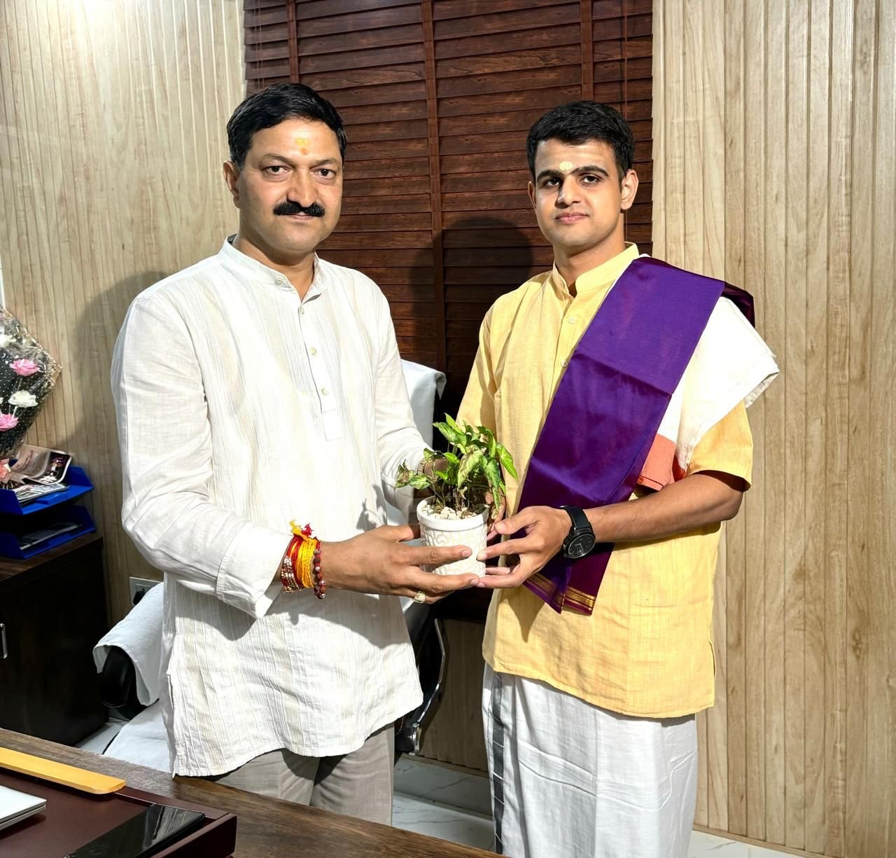 सूर्यराग होंगे बदरीनाथ के नए नायब रावल, दून पहुंच कर बीकेटीसी अध्यक्ष से की भेंट 1 IMG 20240913 WA0085