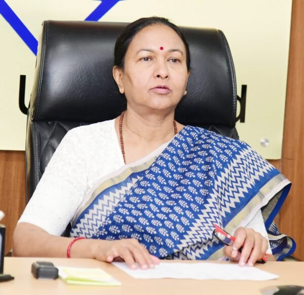 मुख्य सचिव राधा रतूड़ी ने नियोजन विभाग व सेतु आयोग द्वारा आयोजित की जाने वाली उत्तराखण्ड स्किल डेवलपमेंट एण्ड एम्पलाॅयमेंट काॅन्फ्रेस की तैयारियों के सम्बन्ध में ली बैठक 1 IMG 20240924 WA0029 e1727179274868