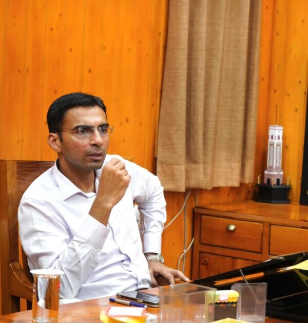 डीएम सविन बंसल जनहित में ले रहे हैं त्वरित निर्णय, काबुल हाउस पार्किंग क्षमता 350 वाहन, मल्टीपल ओटोमेटेड पार्किंग क्षमता 500 वाहन के इस्टीमेट तैयार 1 IMG 20241006 WA0016 scaled e1728219306640