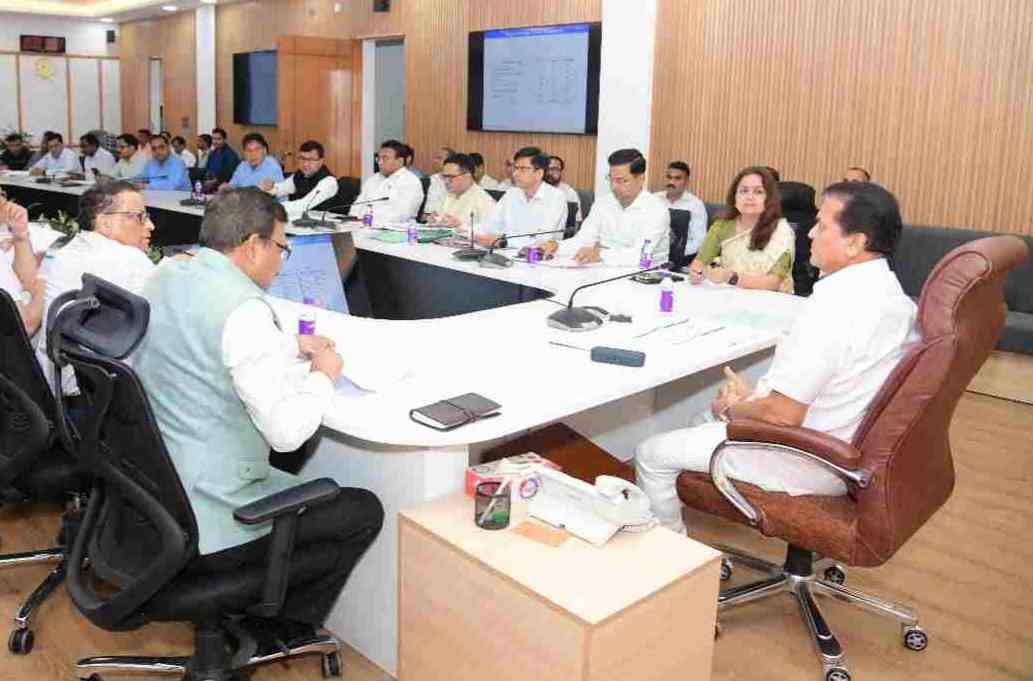 पारदर्शिता और बेहतर गुणवत्ता के साथ तेजी से वित्तीय प्रगति बढ़ाएं विभाग, विभिन्न कारणों के चलते विकास कार्यों की प्रगति प्रभावित ना हो इसके लिए पूर्व प्लान बनाएं : वित्त मंत्री प्रेमचंद 1 IMG 20241018 WA0033 1