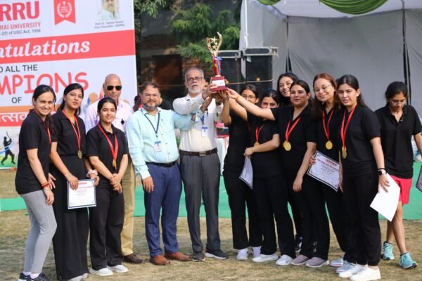 एथलीटिका -2024 का शानदार समापन, एसजीआरआर आईएमएण्डएचएस में एमबीबीएस 2020 ऑवरऑल चैम्पियन 1 IMG 20241022 WA0070 e1729610137832