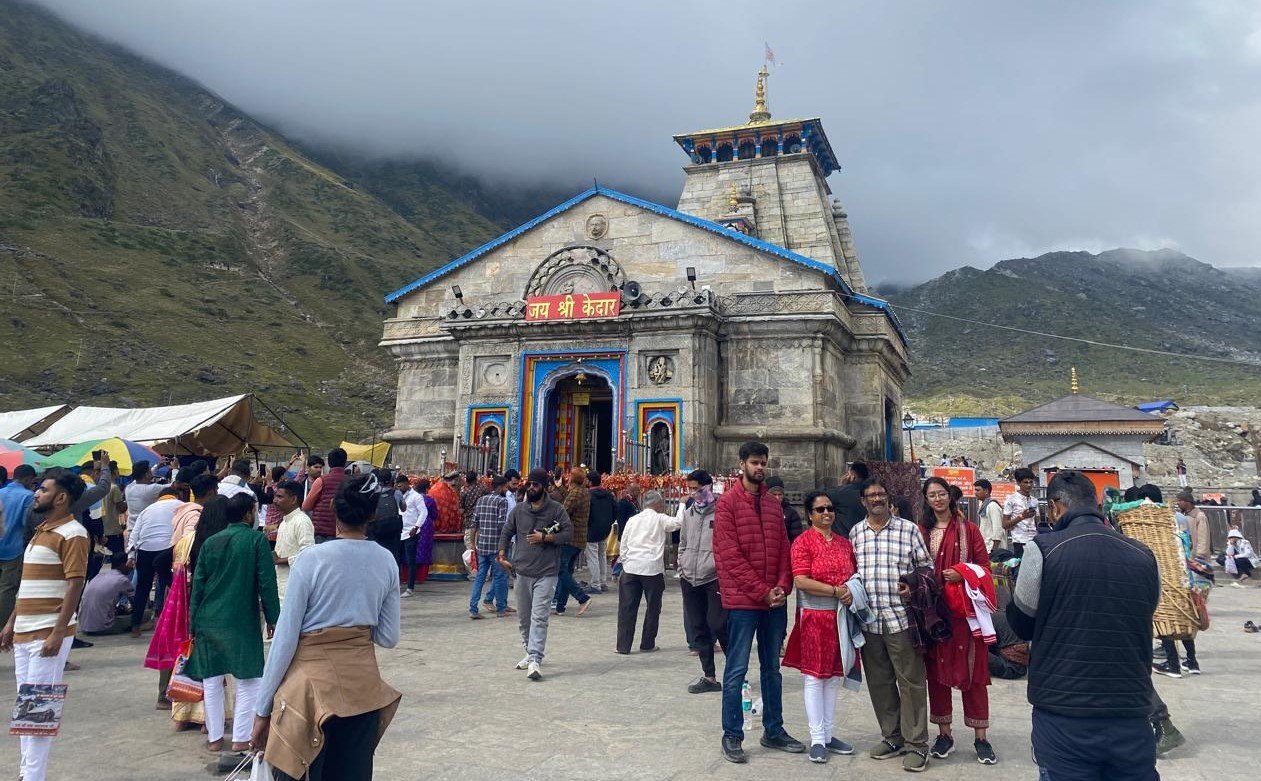 मानसून थमते ही चारधाम यात्रा जोर पर, एक दिन में पहुंच रहे 20 हजार से अधिक श्रद्धालु, धामी सरकार के बेहतर यात्रा प्रबंधन ने जीता यात्रियों का विश्वास 1 WhatsApp Image 2024 10 01 at 15.59.24 17a3709a