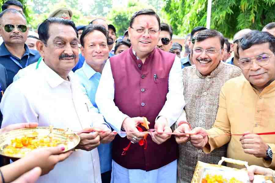 मुख्यमंत्री धामी ने पं.गोविन्द बल्लभ पंत कृषि एवं प्रौद्योगिकी विश्वविद्यालय पंतनगर पहुँचकर 116वां अखिल भारतीय किसान मेला एवं कृषि उद्योग प्रदर्शनी का किया शुभारंभ 1 c1 20241004 18445563