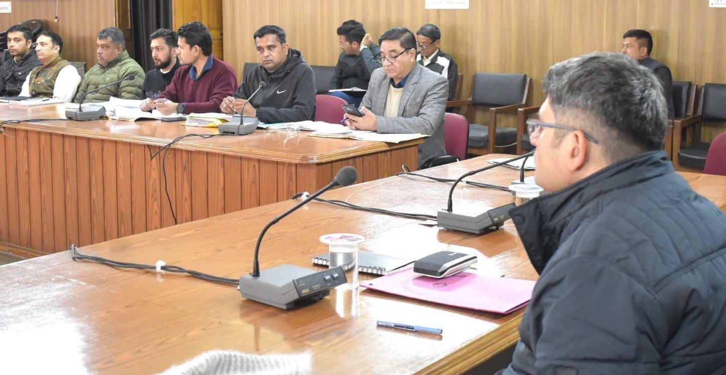 आगामी चारधाम यात्रा की व्यवस्थाओं में जुटा प्रशासन 1 30gop1 1