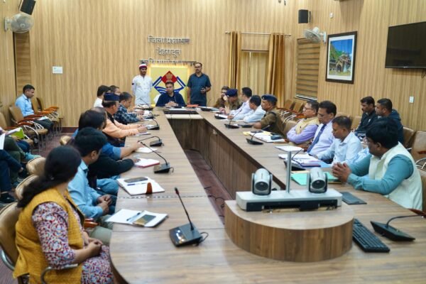 डीएम सविन बंसल की अध्यक्षता में राज्य स्थापना दिवस पर आयोजित होने वाले भव्य कार्यक्रम की तैयारियों एवं व्यवस्थाओं को लेकर बैठक आयोजित, दिए निर्देश 1 Image 2024 11 04 at 6.17.27 PM scaled e1730732621840