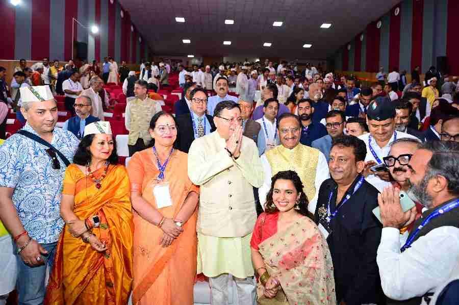 दून विश्वविद्यालय में “प्रवासी उत्तराखंडी सम्मेलन“ में मुख्यमंत्री ने की घोषणा, राज्य में प्रवासी उत्तराखंड परिषद का किया जायेगा गठन 1 c1 20241107 18404096