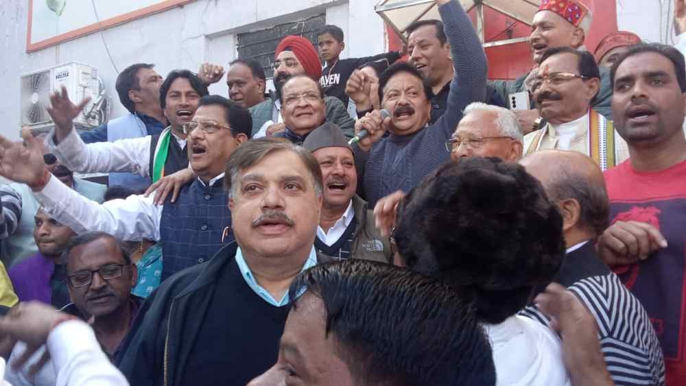 भ्रष्टाचार और मणिपुर में हो रही हिंसा के खिलाफ विशाल प्रदर्शन के साथ कांग्रेसजनों ने किया राजभवन मार्च 1 IMG 20241218 WA0033 compressed