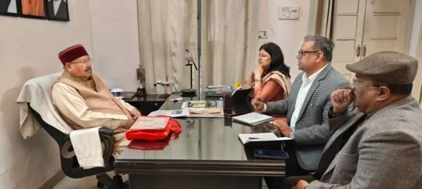 मनरेगा के तहत अनटाइड फंड से किया जाए झाड़ियों का शीघ्र कटान – पंचायतीराज मंत्री सतपाल महाराज 2 WhatsApp Image 2025 11 20 at 10.33.59 PM e1763707663855