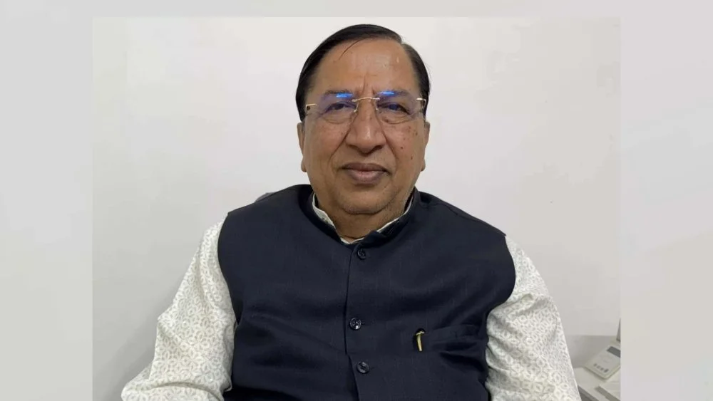 सांसद डॉ. नरेश बंसल ने औद्योगिक क्षेत्रों के लिए हरित पट्टी मानकों का संशोधन का पर्यावरण संबधित प्रश्न सदन में उठाया 1 Naresh bansal mp